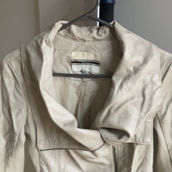 Faux leather coat - Picture 4 of 7